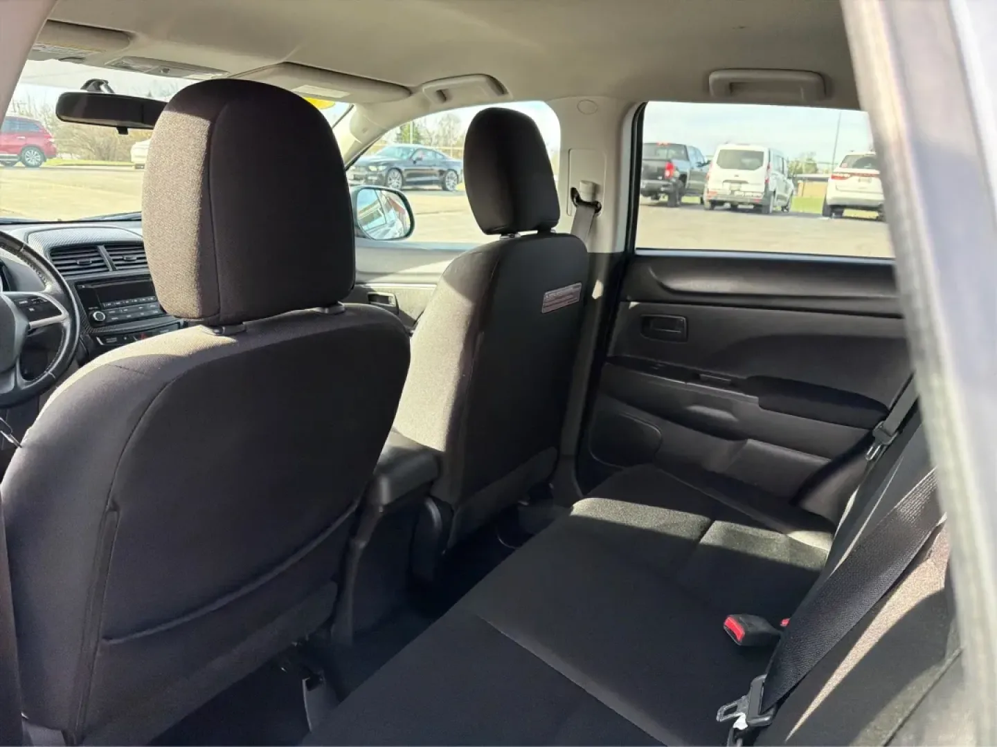 2015 Mitsubishi Outlander ES (4A4AP3AUXFE) with an 2L I-4 DOHC engine, located at 8750 N County Rd 25A, Piqua, OH, 45356, (937) 908-9800, 40.164391, -84.232513 - **Discover Adventure with the 2015 Mitsubishi Outlander - Perfect for Families and Road Trips!**<br /> <br /> At Advantage Car and Credit - Piqua, located at 8750 N County Rd 25A, Piqua, OH 45356, we understand that life is about experiences-whether it's weekend getaways, school runs, or family adve - Photo#10