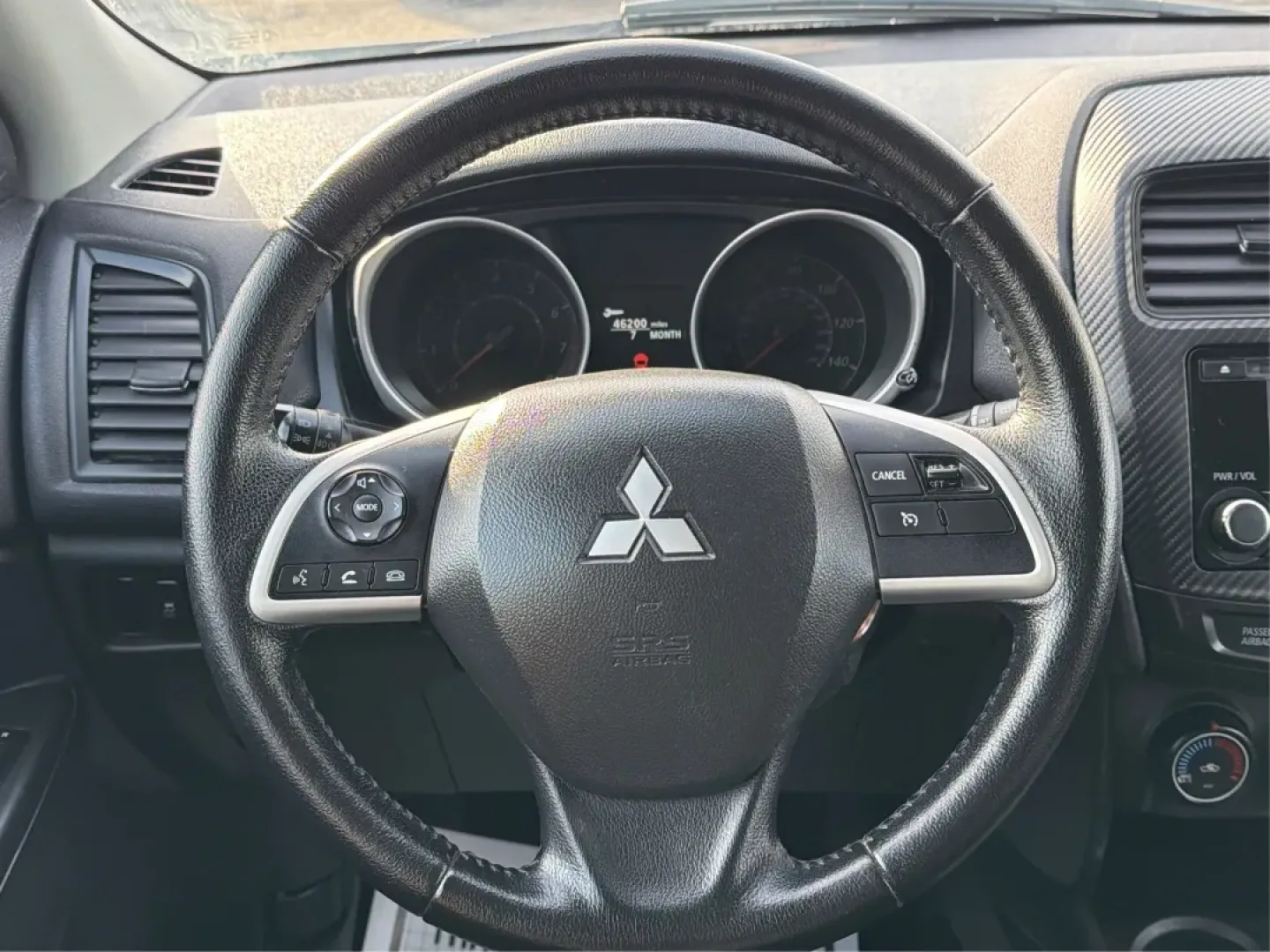 2015 Mitsubishi Outlander ES (4A4AP3AUXFE) with an 2L I-4 DOHC engine, located at 8750 N County Rd 25A, Piqua, OH, 45356, (937) 908-9800, 40.164391, -84.232513 - **Discover Adventure with the 2015 Mitsubishi Outlander - Perfect for Families and Road Trips!**<br /> <br /> At Advantage Car and Credit - Piqua, located at 8750 N County Rd 25A, Piqua, OH 45356, we understand that life is about experiences-whether it's weekend getaways, school runs, or family adve - Photo#16