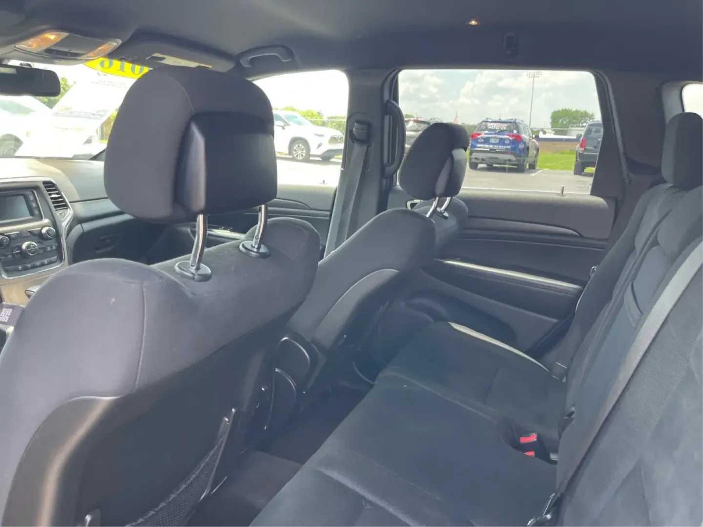 2016 Jeep Grand Cherokee Laredo (1C4RJFAG8GC) with an Pentastar 3.6L V-6 DOHC engine, located at 880 E. National Road, Vandalia, OH, 45377, (937) 908-9800, 39.891918, -84.183594 - **Elevate Your Adventures with the 2016 Jeep Grand Cherokee Laredo!**<br /> <br /> Are you ready to embark on your next adventure? Whether you're a growing family needing more space for weekend getaways or a commuter seeking a reliable ride for daily travels, the 2016 Jeep Grand Cherokee Laredo is y - Photo#10