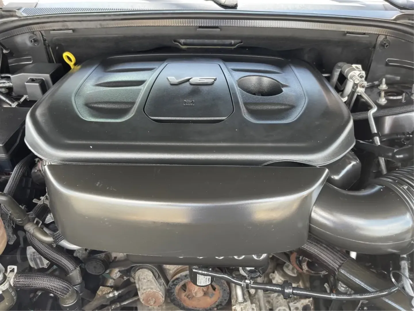 2016 Jeep Grand Cherokee Laredo (1C4RJFAG8GC) with an Pentastar 3.6L V-6 DOHC engine, located at 880 E. National Road, Vandalia, OH, 45377, (937) 908-9800, 39.891918, -84.183594 - **Elevate Your Adventures with the 2016 Jeep Grand Cherokee Laredo!**<br /> <br /> Are you ready to embark on your next adventure? Whether you're a growing family needing more space for weekend getaways or a commuter seeking a reliable ride for daily travels, the 2016 Jeep Grand Cherokee Laredo is y - Photo#11