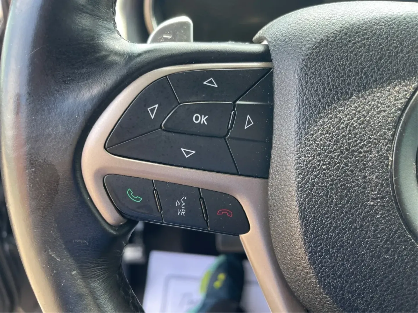 2016 Jeep Grand Cherokee Laredo (1C4RJFAG8GC) with an Pentastar 3.6L V-6 DOHC engine, located at 880 E. National Road, Vandalia, OH, 45377, (937) 908-9800, 39.891918, -84.183594 - **Elevate Your Adventures with the 2016 Jeep Grand Cherokee Laredo!**<br /> <br /> Are you ready to embark on your next adventure? Whether you're a growing family needing more space for weekend getaways or a commuter seeking a reliable ride for daily travels, the 2016 Jeep Grand Cherokee Laredo is y - Photo#16