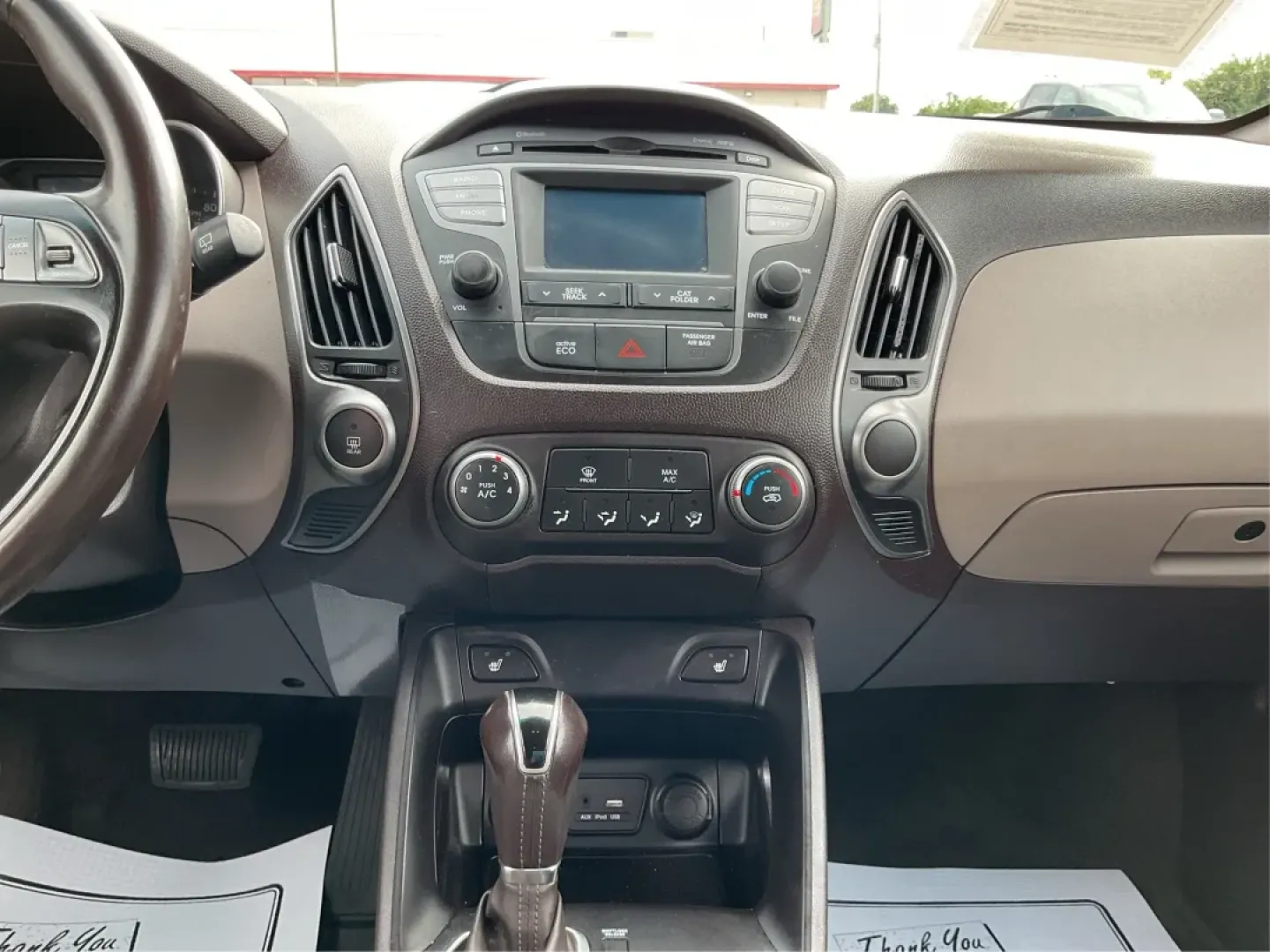 2015 Hyundai Tucson SE (KM8JUCAG2FU) with an Theta II 2.4L I-4 gasoline direct injection engine, located at 1099 N County Rd 25A, Troy, OH, 45373, (937) 908-9800, 40.057079, -84.212883 - Are you ready to elevate your daily commute or weekend adventures? The 2015 Hyundai Tucson SE, available exclusively at Advantage Car and Credit in Troy, OH, is the perfect SUV for anyone looking to enhance their lifestyle with a reliable and stylish vehicle. With its robust features and practicalit - Photo#12