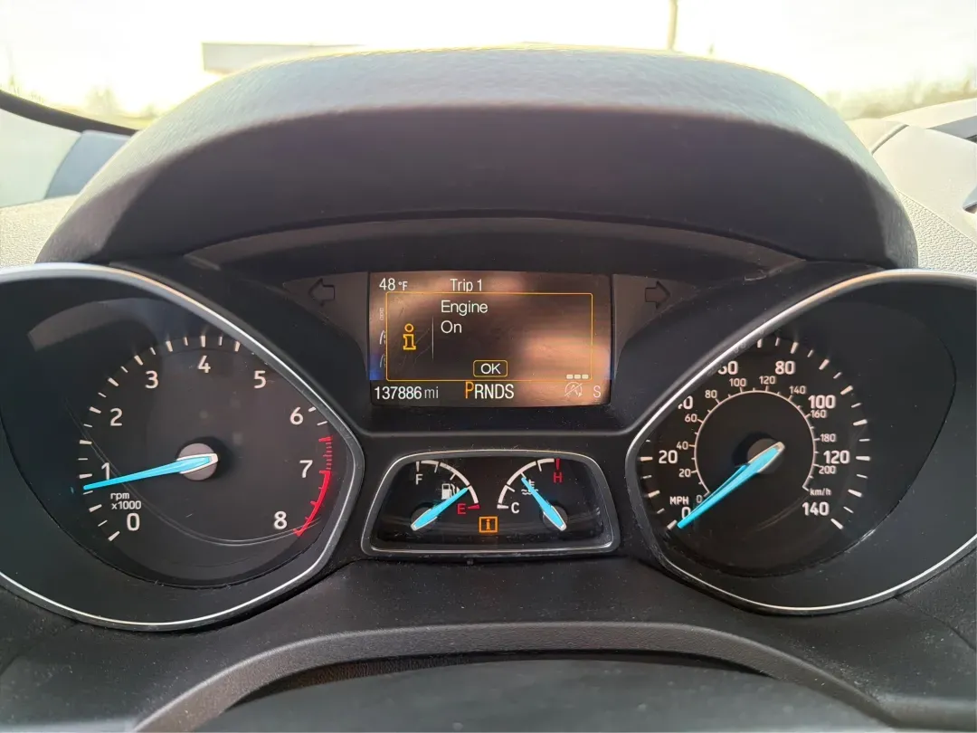 2017 Ford Escape SE FWD (1FMCU0GD6HU) with an 1.5L L4 DOHC 16V engine, 6-Speed Automatic transmission, located at 880 E. National Road, Vandalia, OH, 45377, (937) 908-9800, 39.891918, -84.183594 - **Explore the Open Road in This 2017 Ford Escape SE Perfect for Your Active Lifestyle!**<br /> <br /> Are you searching for a versatile and stylish SUV that perfectly fits your on-the-go lifestyle? Look no further! The 2017 Ford Escape SE is ideal for families, commuters, or anyone who loves weeken - Photo#15