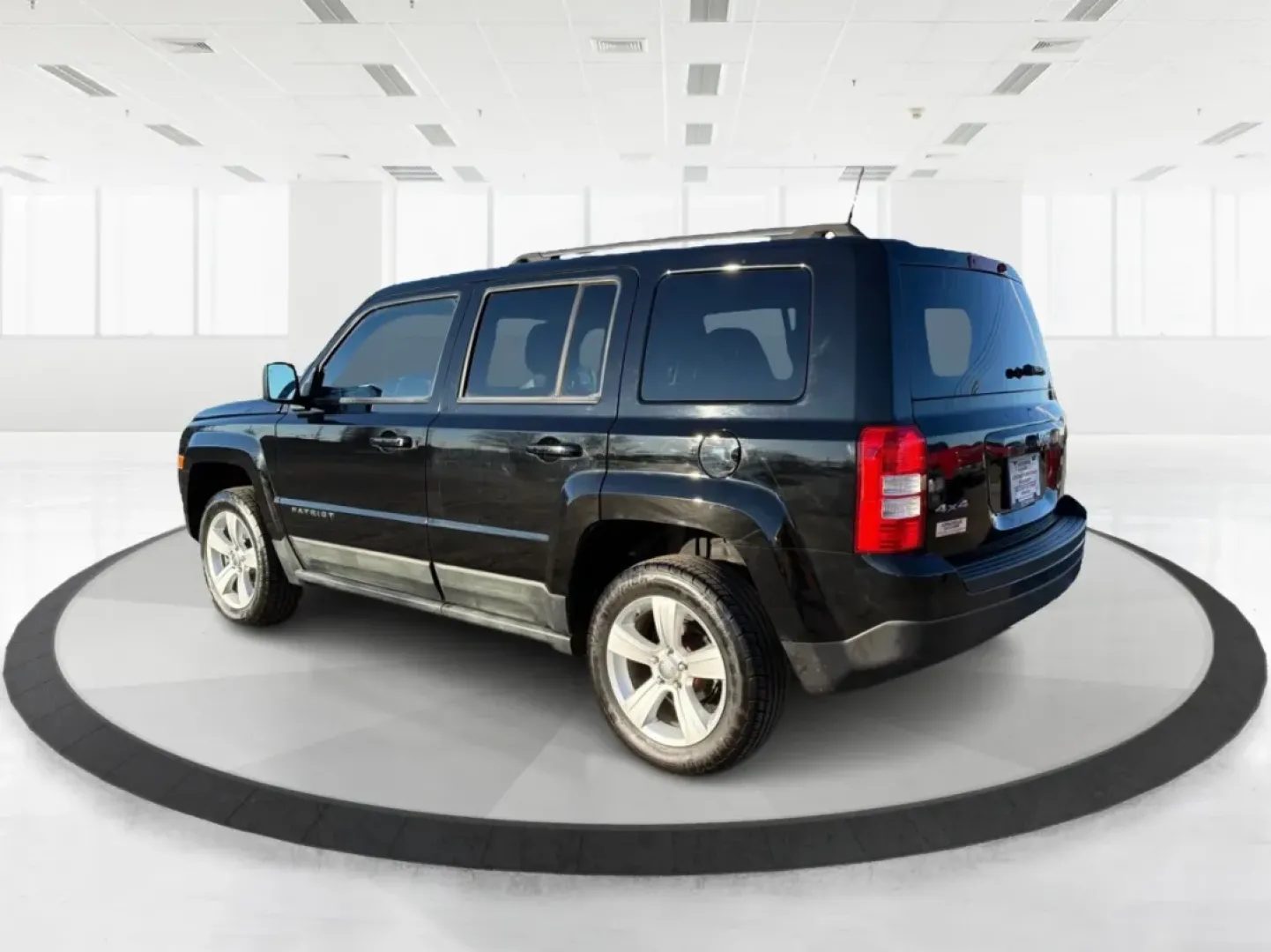 2012 Jeep Patriot Latitude (1C4NJRFB1CD) with an 2.4L I-4 DOHC engine, located at 1099 N County Rd 25A, Troy, OH, 45373, (937) 908-9800, 40.057079, -84.212883 - Experience the thrill of adventure with the 2012 Jeep Patriot Latitude, now available at Advantage Car and Credit in Troy, OH! Perfect for weekend getaways or daily commutes, this versatile SUV is designed to meet the needs of both adventure-seekers and budget-conscious buyers alike. With its rugged - Photo#4
