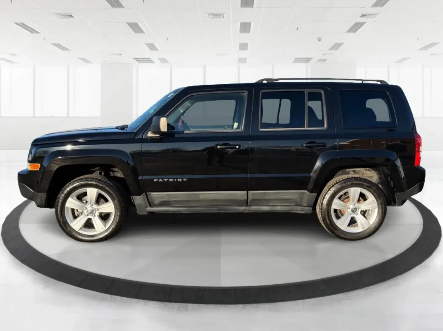 2012 Jeep Patriot Latitude (1C4NJRFB1CD) with an 2.4L I-4 DOHC engine, located at 1099 N County Rd 25A, Troy, OH, 45373, (937) 908-9800, 40.057079, -84.212883 - Experience the thrill of adventure with the 2012 Jeep Patriot Latitude, now available at Advantage Car and Credit in Troy, OH! Perfect for weekend getaways or daily commutes, this versatile SUV is designed to meet the needs of both adventure-seekers and budget-conscious buyers alike. With its rugged - Photo#5