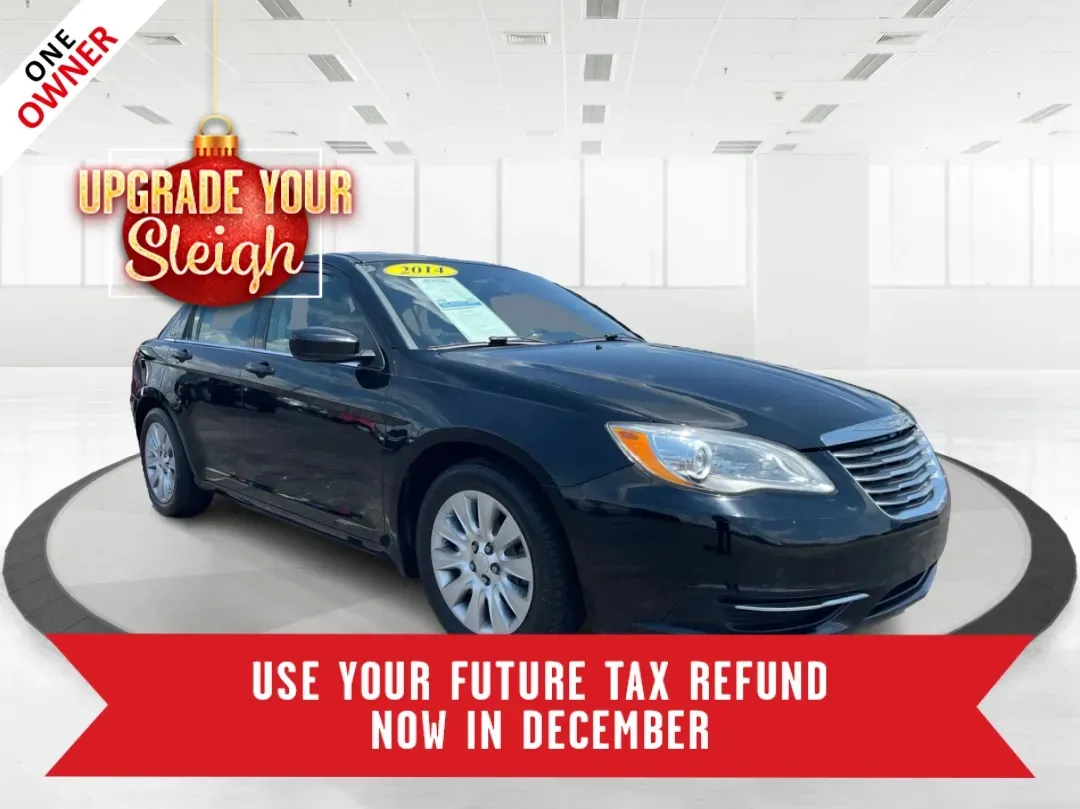 2014 Chrysler 200 LX's photo