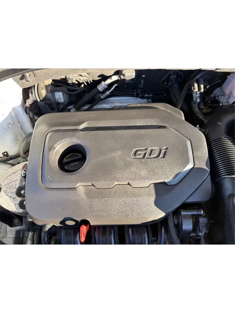 2016 Kia Sorento 2.4L LX (5XYPG4A39GG) with an 2.4L I-4 gasoline direct injection engine, located at 4508 South Dixie Dr, Moraine, OH, 45439, (937) 908-9800, 39.689976, -84.218452 - **Discover the Perfect Family SUV for Your Next Adventure!**<br /> <br /> Are you in search of a reliable SUV that can comfortably accommodate your growing family while also being great for weekend getaways? Look no further than the 2016 Kia Sorento 2.4L LX, available now at Advantage Car and Credit - Photo#11