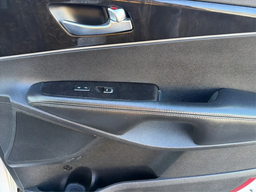 2016 Kia Sorento 2.4L LX (5XYPG4A39GG) with an 2.4L I-4 gasoline direct injection engine, located at 4508 South Dixie Dr, Moraine, OH, 45439, (937) 908-9800, 39.689976, -84.218452 - **Discover the Perfect Family SUV for Your Next Adventure!**<br /> <br /> Are you in search of a reliable SUV that can comfortably accommodate your growing family while also being great for weekend getaways? Look no further than the 2016 Kia Sorento 2.4L LX, available now at Advantage Car and Credit - Photo#19