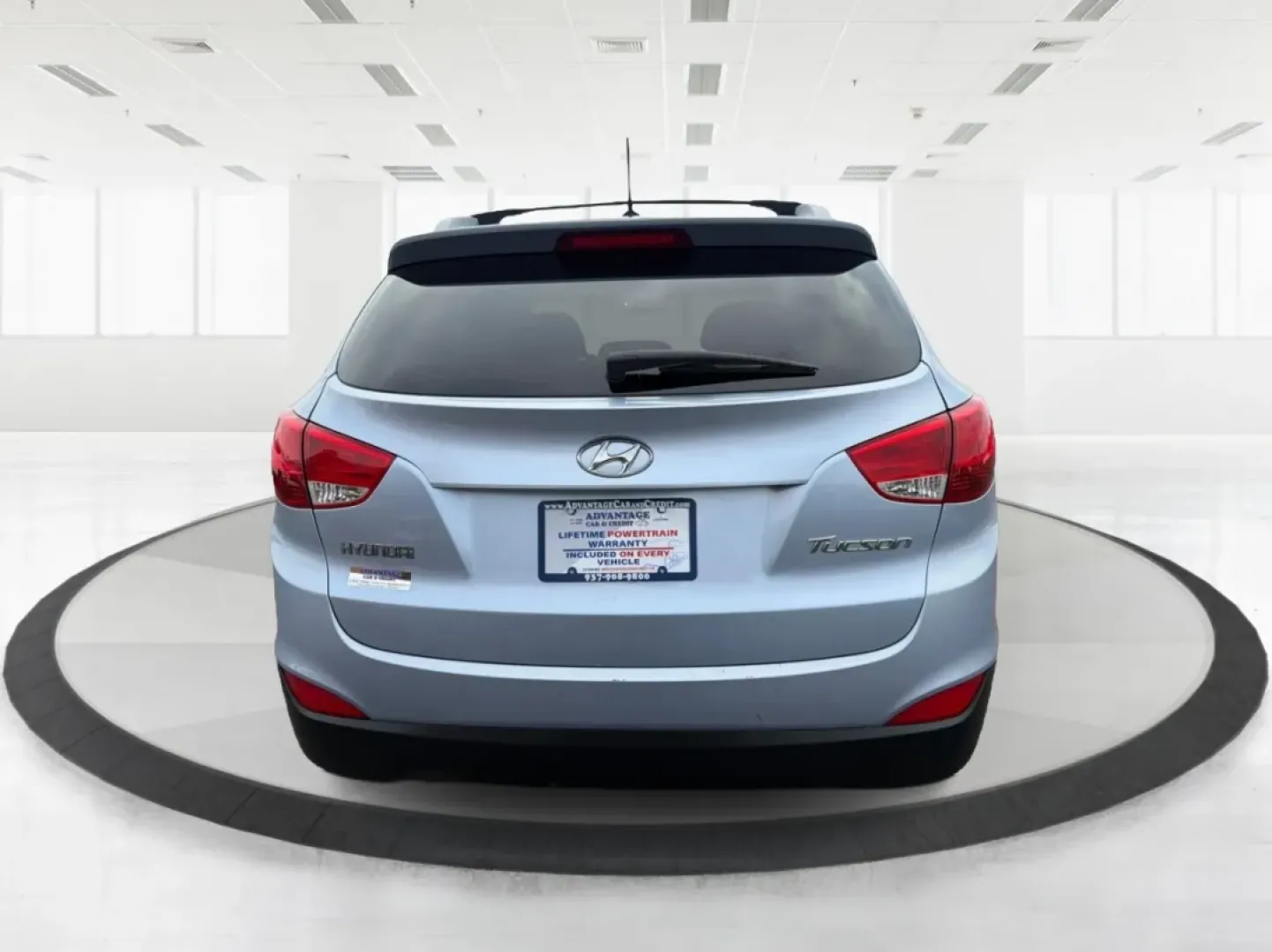 2012 Hyundai Tucson GLS (KM8JU3AC7CU) with an Theta II 2.4L I-4 DOHC engine, located at 8750 N County Rd 25A, Piqua, OH, 45356, (937) 908-9800, 40.164391, -84.232513 - **Discover the Perfect Family Adventure Vehicle: 2012 Hyundai Tucson GLS at Advantage Car and Credit - Piqua**<br /> <br /> Are you on the hunt for a versatile SUV that fits seamlessly into your active lifestyle? Look no further than this stunning 2012 Hyundai Tucson GLS at Advantage Car and Credit - Photo#3