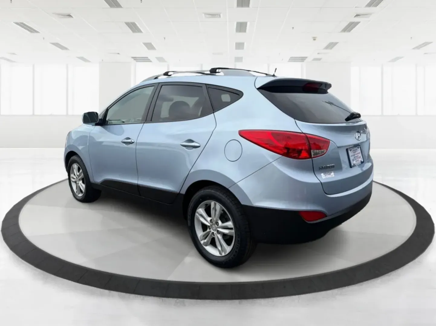 2012 Hyundai Tucson GLS (KM8JU3AC7CU) with an Theta II 2.4L I-4 DOHC engine, located at 8750 N County Rd 25A, Piqua, OH, 45356, (937) 908-9800, 40.164391, -84.232513 - **Discover the Perfect Family Adventure Vehicle: 2012 Hyundai Tucson GLS at Advantage Car and Credit - Piqua**<br /> <br /> Are you on the hunt for a versatile SUV that fits seamlessly into your active lifestyle? Look no further than this stunning 2012 Hyundai Tucson GLS at Advantage Car and Credit - Photo#4