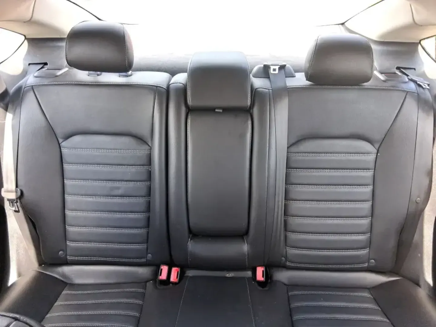 2016 Ford Fusion SE (3FA6P0HD7GR) with an 1.5L L4 DOHC 16V engine, 6-Speed Automatic transmission, located at 1099 N County Rd 25A, Troy, OH, 45373, (937) 908-9800, 40.057079, -84.212883 - Experience the perfect blend of style, comfort, and reliability with this 2016 Ford Fusion SE, available now at Advantage Car and Credit in Fairborn, OH. Whether you're a commuter navigating the busy streets of downtown Fairborn or a growing family looking for a dependable vehicle for your weekend a - Photo#14