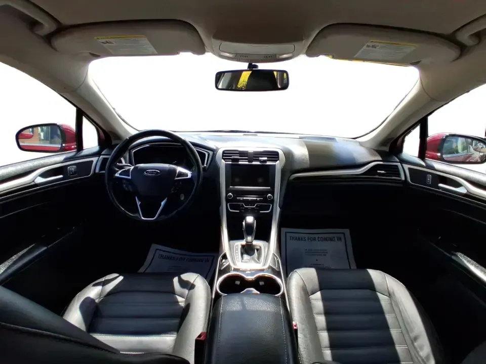 2016 Ford Fusion SE (3FA6P0HD7GR) with an 1.5L L4 DOHC 16V engine, 6-Speed Automatic transmission, located at 1099 N County Rd 25A, Troy, OH, 45373, (937) 908-9800, 40.057079, -84.212883 - Experience the perfect blend of style, comfort, and reliability with this 2016 Ford Fusion SE, available now at Advantage Car and Credit in Fairborn, OH. Whether you're a commuter navigating the busy streets of downtown Fairborn or a growing family looking for a dependable vehicle for your weekend a - Photo#21