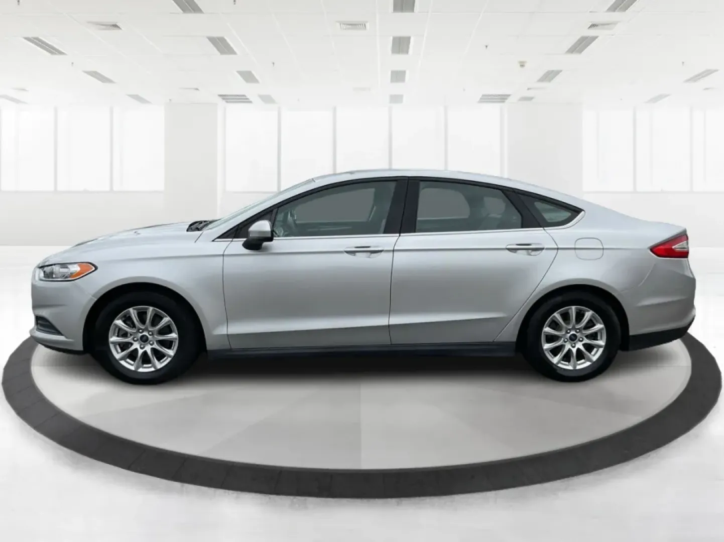 2016 Ford Fusion S (3FA6P0G72GR) with an Duratec 2.5L I-4 DOHC engine, located at 1184 Kauffman Ave, Fairborn, OH, 45324, (937) 908-9800, 39.807072, -84.030914 - Discover the perfect blend of style, comfort, and reliability with this **2016 Ford Fusion**-ideal for your daily commutes, family outings, or weekend adventures. If you're searching for a dependable sedan that won't break the bank, this vehicle is just what you need. It's great for growing families - Photo#5