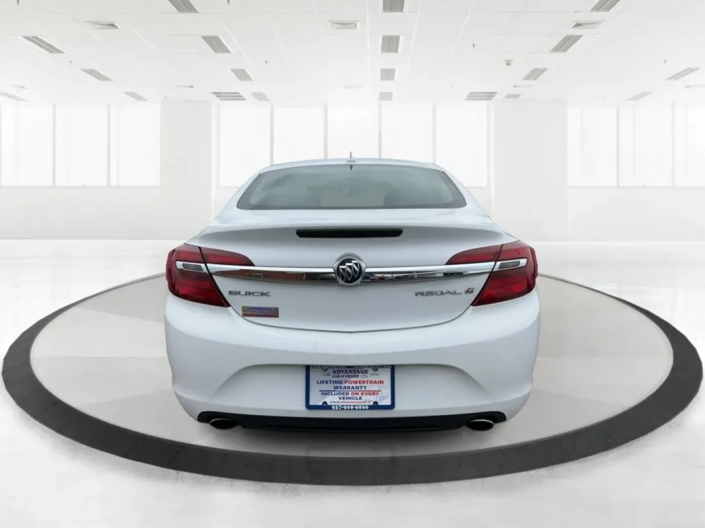 2014 Buick Regal Turbo (2G4GK5EX3E9) with an 2L I-4 gasoline direct injection engine, located at 880 E. National Road, Vandalia, OH, 45377, (937) 908-9800, 39.891918, -84.183594 - **Unleash Your Driving Experience with the 2014 Buick Regal Turbo: The Perfect Blend of Comfort and Style!**<br /> <br /> Are you on the lookout for a car that not only meets your daily commuting needs but also elevates your lifestyle? Look no further than our stunning 2014 Buick Regal Turbo, availa - Photo#3