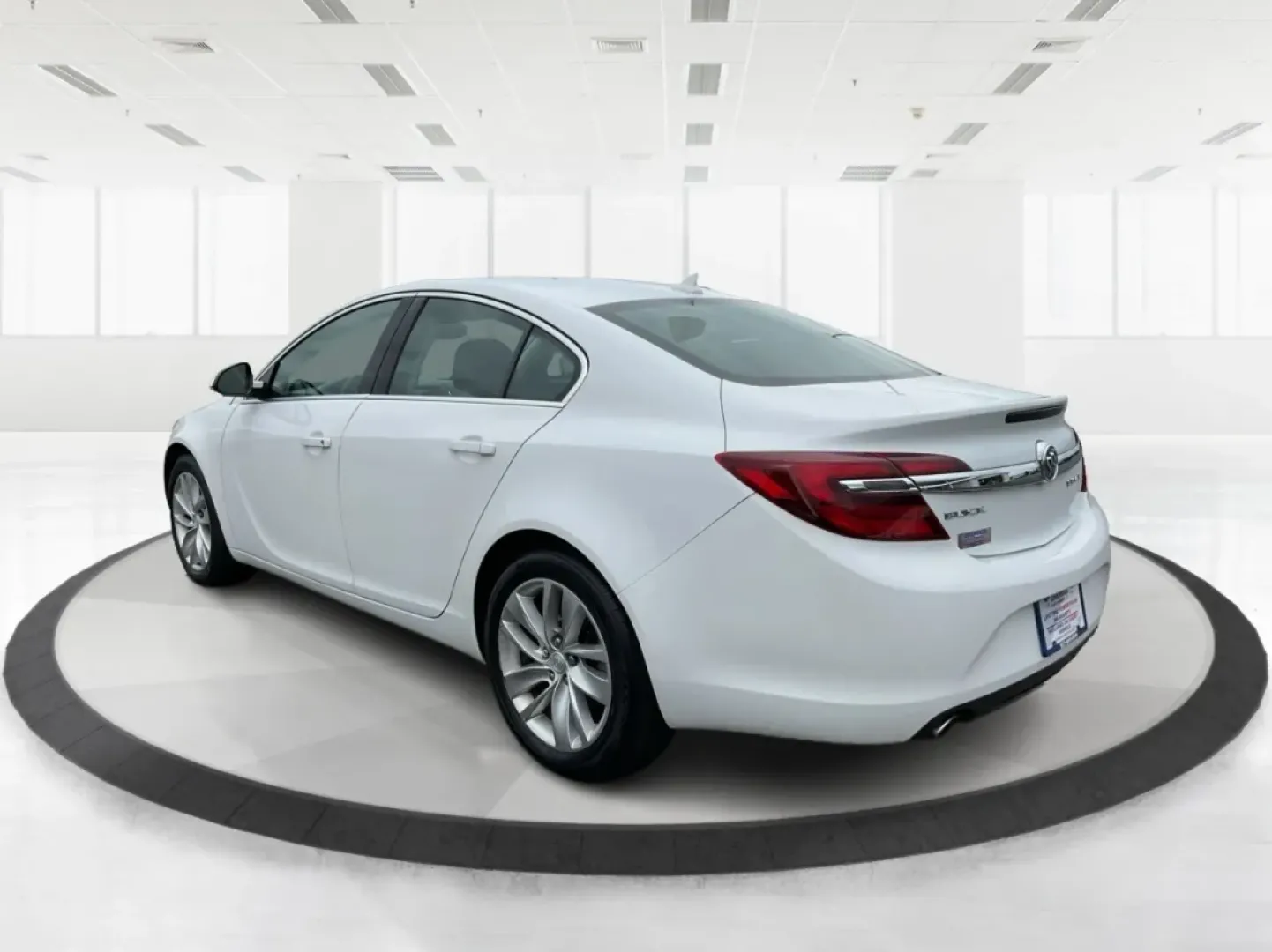 2014 Buick Regal Turbo (2G4GK5EX3E9) with an 2L I-4 gasoline direct injection engine, located at 880 E. National Road, Vandalia, OH, 45377, (937) 908-9800, 39.891918, -84.183594 - **Unleash Your Driving Experience with the 2014 Buick Regal Turbo: The Perfect Blend of Comfort and Style!**<br /> <br /> Are you on the lookout for a car that not only meets your daily commuting needs but also elevates your lifestyle? Look no further than our stunning 2014 Buick Regal Turbo, availa - Photo#4