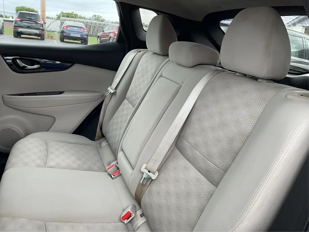 2019 Nissan Rogue SV (JN1BJ1CR3KW) with an 2L I-4 gasoline direct injection engine, located at 4508 South Dixie Dr, Moraine, OH, 45439, (937) 908-9800, 39.689976, -84.218452 - Imagine hitting the open road, the wind in your hair, as you embark on spontaneous weekend adventures or daily commutes-this is the lifestyle that the 2019 Nissan Rogue SV embodies. With its versatile SUV design and impressive features, this vehicle is perfect for anyone looking to elevate their dri - Photo#10