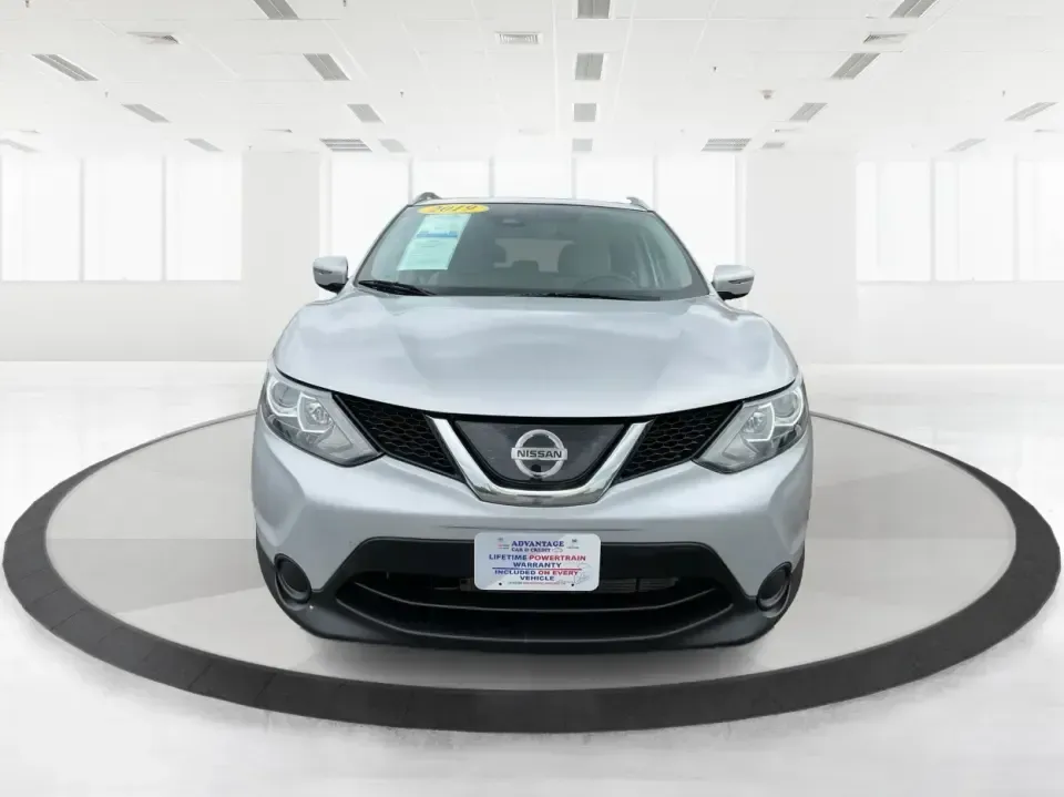 2019 Nissan Rogue SV (JN1BJ1CR3KW) with an 2L I-4 gasoline direct injection engine, CVT transmission, located at 880 E. National Road, Vandalia, OH, 45377, (937) 908-9800, 39.891918, -84.183594 - Imagine hitting the open road, the wind in your hair, as you embark on spontaneous weekend adventures or daily commutes-this is the lifestyle that the 2019 Nissan Rogue SV embodies. With its versatile SUV design and impressive features, this vehicle is perfect for anyone looking to elevate their dri - Photo#7