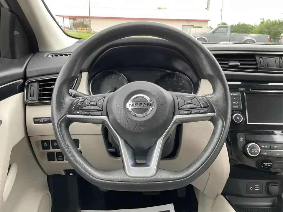 2019 Nissan Rogue SV (JN1BJ1CR3KW) with an 2L I-4 gasoline direct injection engine, CVT transmission, located at 880 E. National Road, Vandalia, OH, 45377, (937) 908-9800, 39.891918, -84.183594 - Imagine hitting the open road, the wind in your hair, as you embark on spontaneous weekend adventures or daily commutes-this is the lifestyle that the 2019 Nissan Rogue SV embodies. With its versatile SUV design and impressive features, this vehicle is perfect for anyone looking to elevate their dri - Photo#16