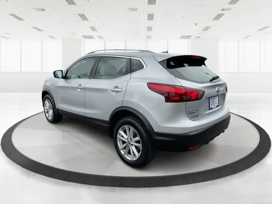 2019 Nissan Rogue SV (JN1BJ1CR3KW) with an 2L I-4 gasoline direct injection engine, CVT transmission, located at 401 Woodman Dr, Riverside, OH, 45431, (937) 908-9800, 39.760899, -84.123421 - Imagine hitting the open road, the wind in your hair, as you embark on spontaneous weekend adventures or daily commutes-this is the lifestyle that the 2019 Nissan Rogue SV embodies. With its versatile SUV design and impressive features, this vehicle is perfect for anyone looking to elevate their dri - Photo#4