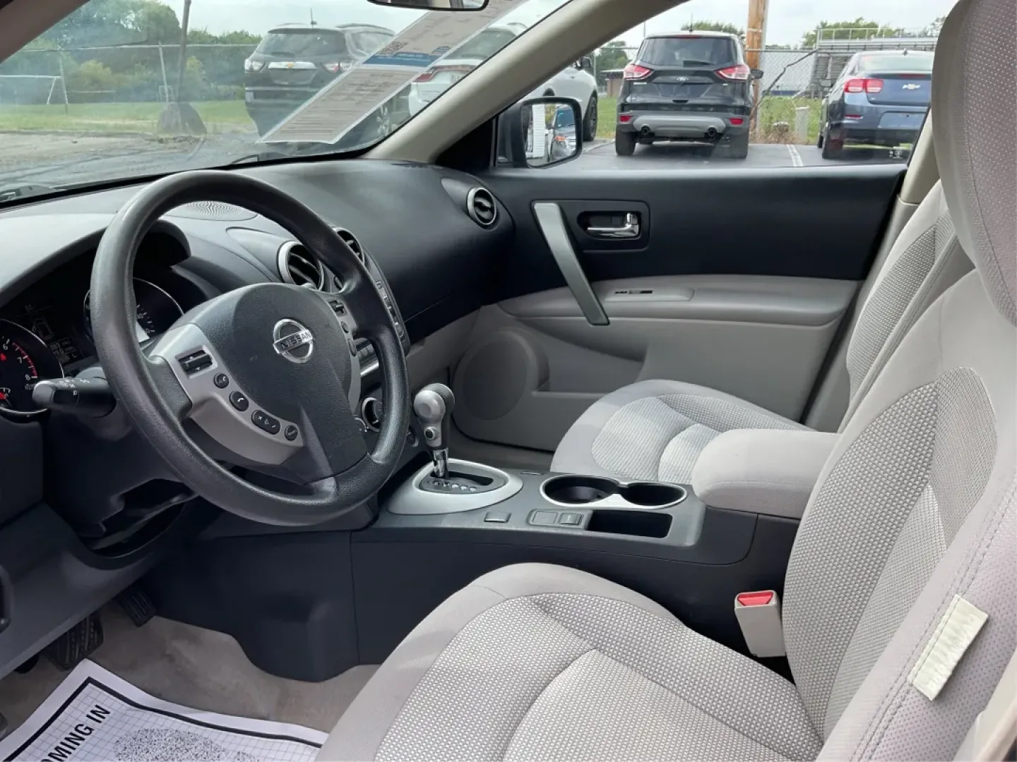 2013 Nissan Rogue SV (JN8AS5MV2DW) with an 2.5L I-4 DOHC engine, Continuously Variable Transmission transmission, located at 1951 S Dayton Lakeview Rd., New Carlisle, OH, 45344, (937) 908-9800, 39.890999, -84.050255 - **Experience Adventure with This 2013 Nissan Rogue SV at Advantage Car and Credit - Piqua!**<br /> <br /> Are you ready to embark on your next road trip or tackle your daily commute with confidence? The 2013 Nissan Rogue SV is perfect for budget-conscious buyers and growing families alike, offering - Photo#9