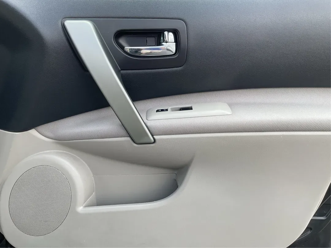 2013 Nissan Rogue SV (JN8AS5MV2DW) with an 2.5L I-4 DOHC engine, Continuously Variable Transmission transmission, located at 1951 S Dayton Lakeview Rd., New Carlisle, OH, 45344, (937) 908-9800, 39.890999, -84.050255 - **Experience Adventure with This 2013 Nissan Rogue SV at Advantage Car and Credit - Piqua!**<br /> <br /> Are you ready to embark on your next road trip or tackle your daily commute with confidence? The 2013 Nissan Rogue SV is perfect for budget-conscious buyers and growing families alike, offering - Photo#19