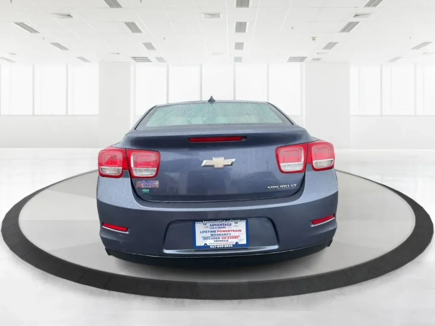 2014 Chevrolet Malibu 2LT (1G11E5SL5EF) with an ECOTEC 2.5L I-4 gasoline direct injection engine, located at 401 Woodman Dr, Riverside, OH, 45431, (937) 908-9800, 39.760899, -84.123421 - Are you searching for a reliable vehicle that can handle daily commutes while still making weekend adventures a breeze? Look no further than this stunning 2014 Chevrolet Malibu 2LT, available now at Advantage Car and Credit in Riverside, OH. With its sleek design and impressive features, this sedan - Photo#3