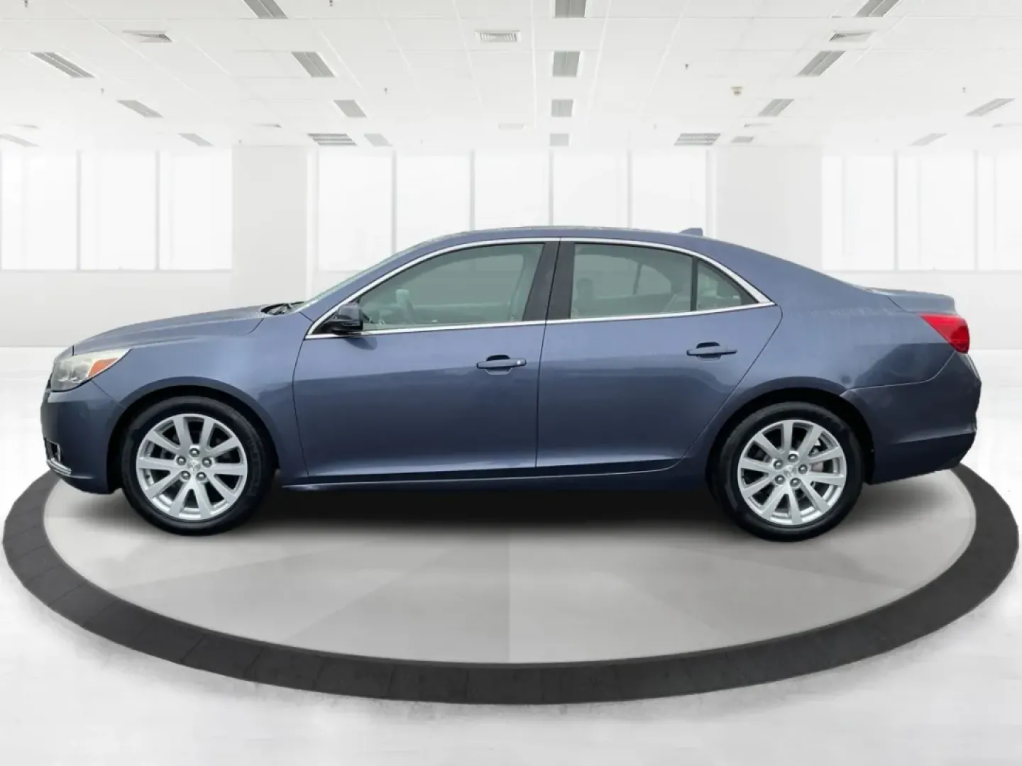 2014 Chevrolet Malibu 2LT (1G11E5SL5EF) with an ECOTEC 2.5L I-4 gasoline direct injection engine, located at 401 Woodman Dr, Riverside, OH, 45431, (937) 908-9800, 39.760899, -84.123421 - Are you searching for a reliable vehicle that can handle daily commutes while still making weekend adventures a breeze? Look no further than this stunning 2014 Chevrolet Malibu 2LT, available now at Advantage Car and Credit in Riverside, OH. With its sleek design and impressive features, this sedan - Photo#5