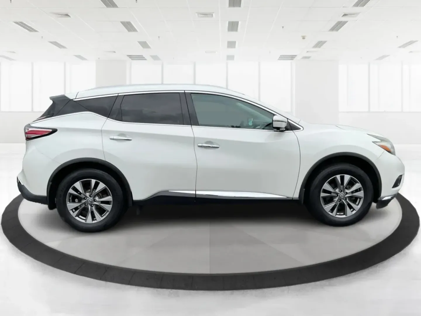 2015 Nissan Murano SL (5N1AZ2MH1FN) with an 3.5L V-6 DOHC engine, located at 8750 N County Rd 25A, Piqua, OH, 45356, (937) 908-9800, 40.164391, -84.232513 - **Elevate Your Everyday Adventures with the 2015 Nissan Murano SL at Advantage Car and Credit - Piqua!**<br /> <br /> Are you looking for a versatile vehicle that can seamlessly transition from family outings to weekend getaways? The 2015 Nissan Murano SL is the perfect companion for your everyday a - Photo#1