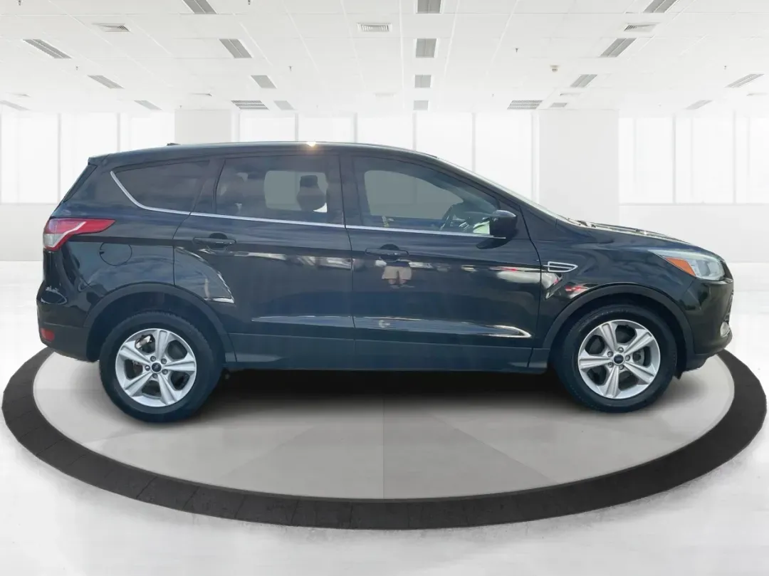 2015 Ford Escape SE (1FMCU0G76FU) with an Other engine, located at 4508 South Dixie Dr, Moraine, OH, 45439, (937) 908-9800, 39.689976, -84.218452 - **Discover the Ultimate Family Adventure Vehicle: 2015 Ford Escape SE at Advantage Car and Credit - Piqua**<br /> <br /> Are you ready to elevate your family road trips or weekend adventures? The 2015 Ford Escape SE offers the perfect blend of style, comfort, and utility to meet the demands of an ac - Photo#1