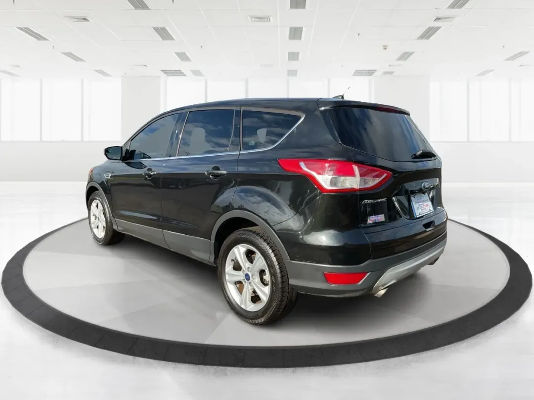 2015 Ford Escape SE (1FMCU0G76FU) with an Other engine, located at 4508 South Dixie Dr, Moraine, OH, 45439, (937) 908-9800, 39.689976, -84.218452 - **Discover the Ultimate Family Adventure Vehicle: 2015 Ford Escape SE at Advantage Car and Credit - Piqua**<br /> <br /> Are you ready to elevate your family road trips or weekend adventures? The 2015 Ford Escape SE offers the perfect blend of style, comfort, and utility to meet the demands of an ac - Photo#4