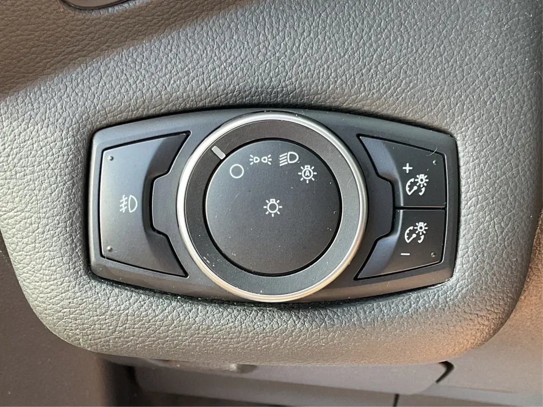 2015 Ford Escape SE (1FMCU0G76FU) with an Other engine, located at 4508 South Dixie Dr, Moraine, OH, 45439, (937) 908-9800, 39.689976, -84.218452 - **Discover the Ultimate Family Adventure Vehicle: 2015 Ford Escape SE at Advantage Car and Credit - Piqua**<br /> <br /> Are you ready to elevate your family road trips or weekend adventures? The 2015 Ford Escape SE offers the perfect blend of style, comfort, and utility to meet the demands of an ac - Photo#17