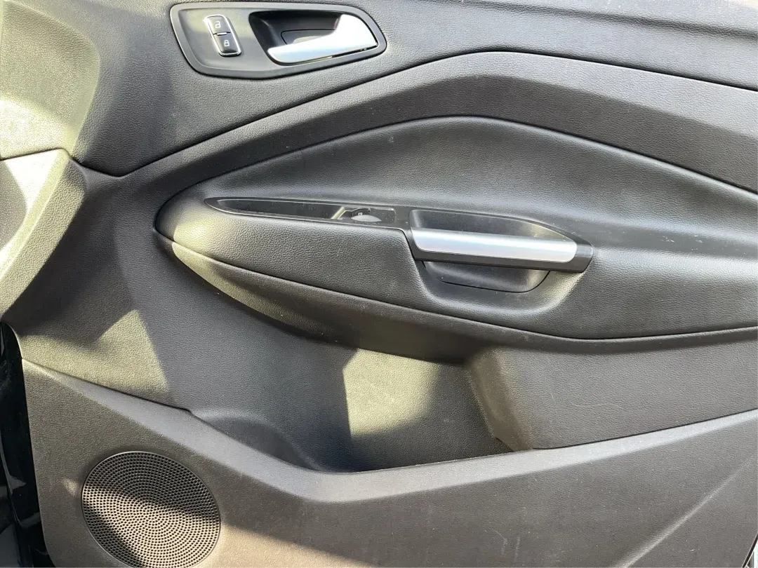 2015 Ford Escape SE (1FMCU0G76FU) with an Other engine, located at 4508 South Dixie Dr, Moraine, OH, 45439, (937) 908-9800, 39.689976, -84.218452 - **Discover the Ultimate Family Adventure Vehicle: 2015 Ford Escape SE at Advantage Car and Credit - Piqua**<br /> <br /> Are you ready to elevate your family road trips or weekend adventures? The 2015 Ford Escape SE offers the perfect blend of style, comfort, and utility to meet the demands of an ac - Photo#20