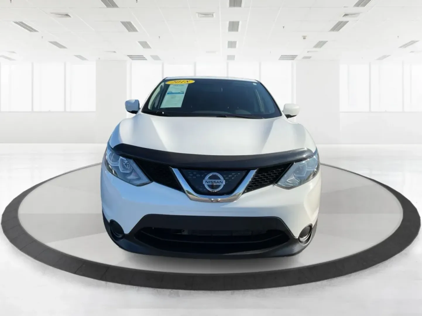 2018 Nissan Rogue S (JN1BJ1CR8JW) with an 2L I-4 gasoline direct injection engine, located at 1184 Kauffman Ave, Fairborn, OH, 45324, (937) 908-9800, 39.807072, -84.030914 - **Adventure Awaits with the 2018 Nissan Rogue: Your Ultimate Family SUV!**<br /> <br /> Are you in search of a reliable and spacious vehicle that caters to your family's active lifestyle? Look no further than the 2018 Nissan Rogue, available now at Advantage Car and Credit in Fairborn, OH. This vers - Photo#7