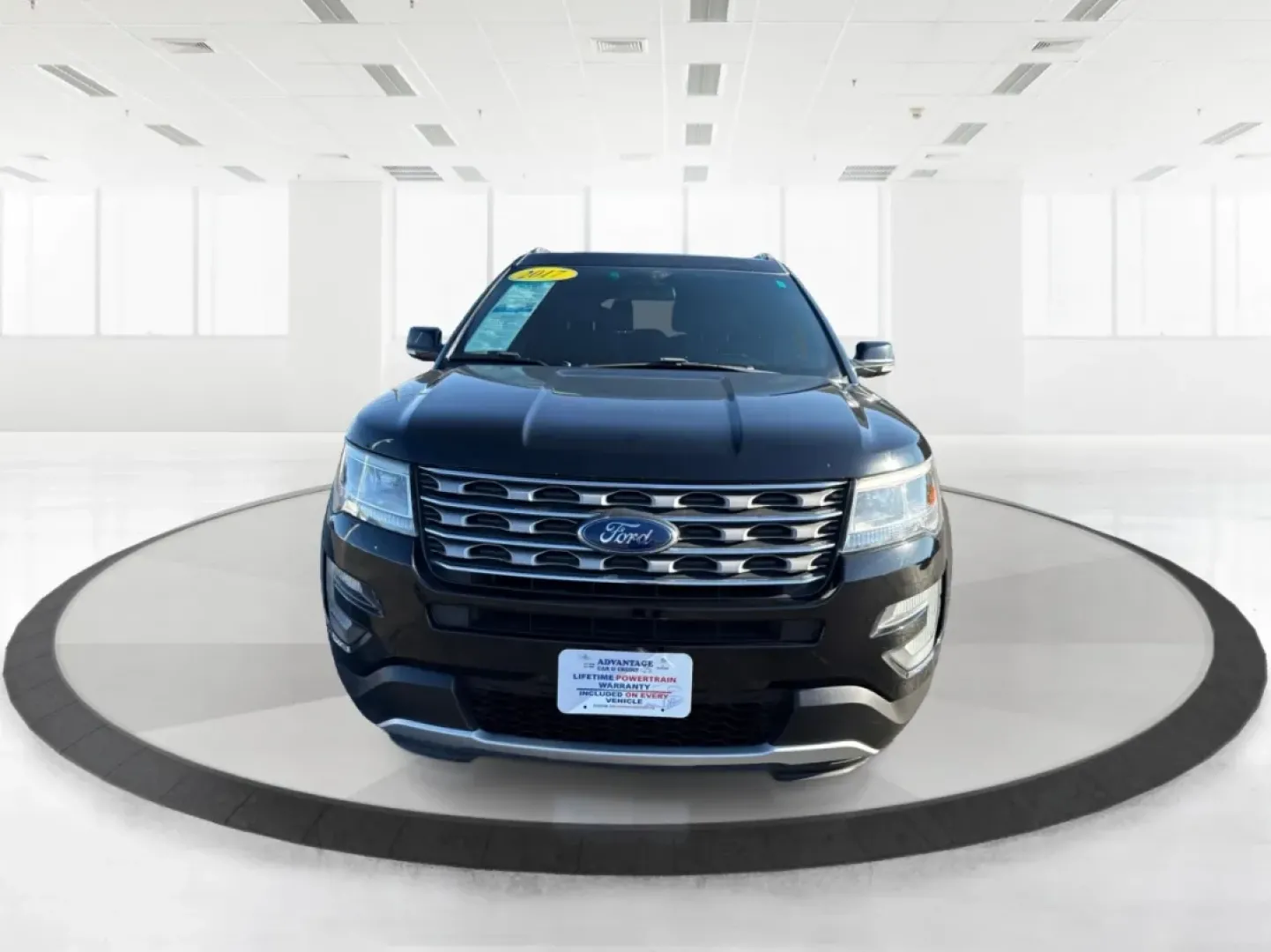 2017 Ford Explorer XLT (1FM5K8D82HG) with an EcoBoost 2.3L I-4 gasoline direct injection engine, located at 1184 Kauffman Ave, Fairborn, OH, 45324, (937) 908-9800, 39.807072, -84.030914 - **Explore Your Next Adventure with the 2017 Ford Explorer XLT at Advantage Car and Credit - Fairborn**<br /> <br /> Are you ready to upgrade your family vehicle for weekend getaways and daily adventures? Look no further than this stunning 2017 Ford Explorer XLT, a perfect blend of style, comfort, an - Photo#7