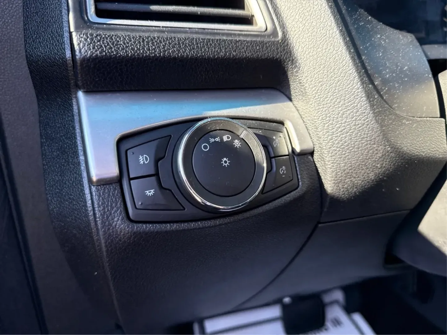 2017 Ford Explorer XLT (1FM5K8D82HG) with an EcoBoost 2.3L I-4 gasoline direct injection engine, located at 1184 Kauffman Ave, Fairborn, OH, 45324, (937) 908-9800, 39.807072, -84.030914 - **Explore Your Next Adventure with the 2017 Ford Explorer XLT at Advantage Car and Credit - Fairborn**<br /> <br /> Are you ready to upgrade your family vehicle for weekend getaways and daily adventures? Look no further than this stunning 2017 Ford Explorer XLT, a perfect blend of style, comfort, an - Photo#17