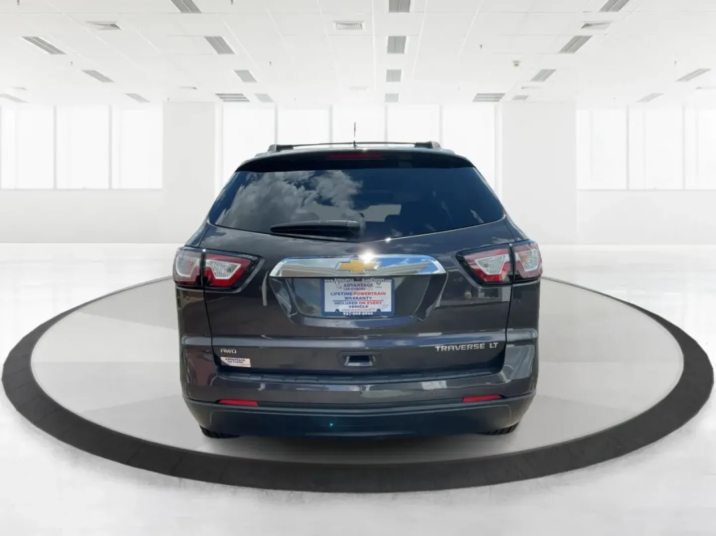 2015 Chevrolet Traverse 1LT (1GNKVGKD5FJ) with an 3.6L V-6 gasoline direct injection engine, located at 1951 S Dayton Lakeview Rd., New Carlisle, OH, 45344, (937) 908-9800, 39.890999, -84.050255 - ### 2015 Chevrolet Traverse 1LT: Your Family's Adventure Ready Vehicle!<br /> <br /> Are you ready to elevate your family adventures or tackle daily commutes with ease? The 2015 Chevrolet Traverse 1LT is here to meet all your needs! This spacious and versatile SUV is perfect for growing families, id - Photo#3