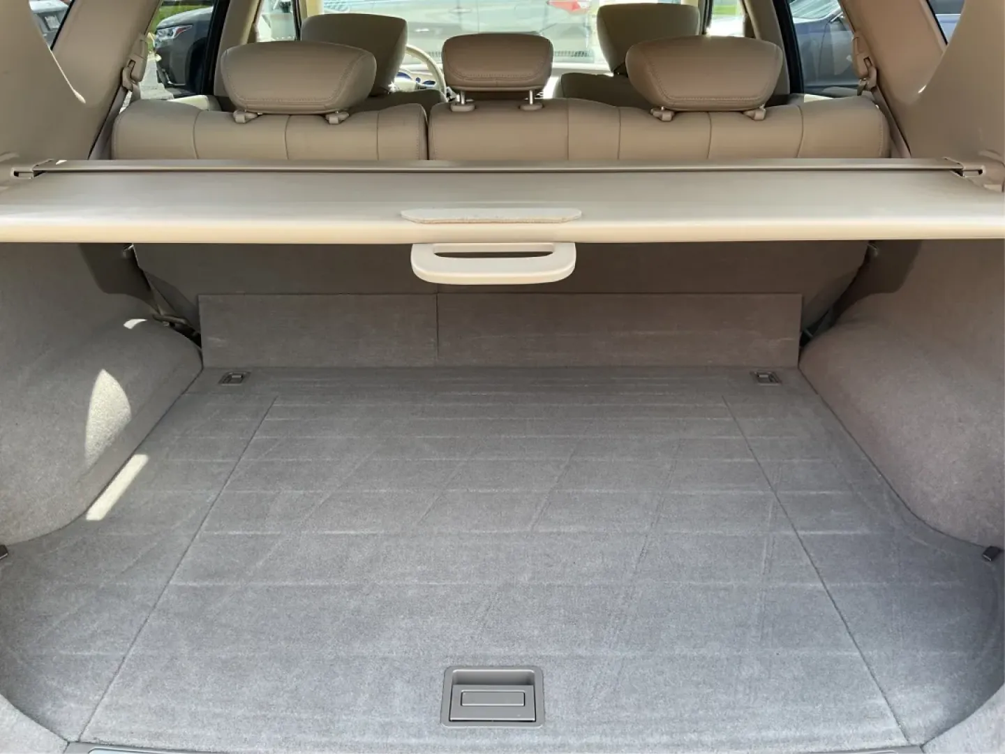 2007 Nissan Murano SL (JN8AZ08W37W) with an VQ 3.5L V-6 DOHC engine, located at 1230 East Main St, Xenia, OH, 45385, (937) 908-9800, 39.688026, -83.910172 - **Elevate Your Lifestyle with the 2007 Nissan Murano SL Perfect for Family Adventures and Daily Commuting!**<br /> <br /> Are you searching for the ideal vehicle that seamlessly blends style, comfort, and reliability? The 2007 Nissan Murano SL is the perfect fit for families on the go, weekend adve - Photo#12