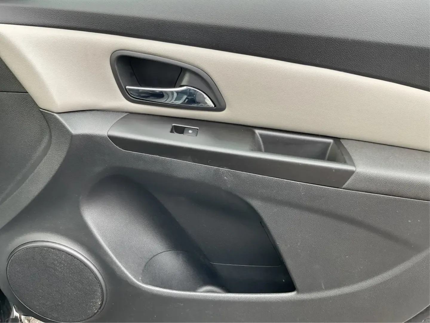 2013 Chevrolet Cruze LS Auto (1G1PA5SH7D7) with an ECOTEC 1.8L I-4 DOHC engine, located at 1951 S Dayton Lakeview Rd., New Carlisle, OH, 45344, (937) 908-9800, 39.890999, -84.050255 - Experience the freedom of the open road with the 2013 Chevrolet Cruze LS Auto, a sedan designed for both comfort and style. Whether you're commuting to work, taking your family on weekend adventures, or navigating the streets of New Carlisle, OH, this vehicle is the perfect companion. At Advantage C - Photo#19