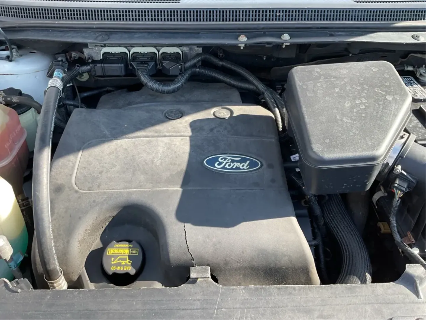 2013 Ford Edge SEL (2FMDK4JC4DB) with an 3.5L V-6 DOHC engine, located at 1951 S Dayton Lakeview Rd., New Carlisle, OH, 45344, (937) 908-9800, 39.890999, -84.050255 - **Explore the Great Outdoors with the 2013 Ford Edge SEL at Advantage Car and Credit - New Carlisle!**<br /> <br /> Are you ready for your next family adventure? The 2013 Ford Edge SEL is the perfect SUV for those seeking to balance everyday driving with weekend escapades. With its spacious interior - Photo#11