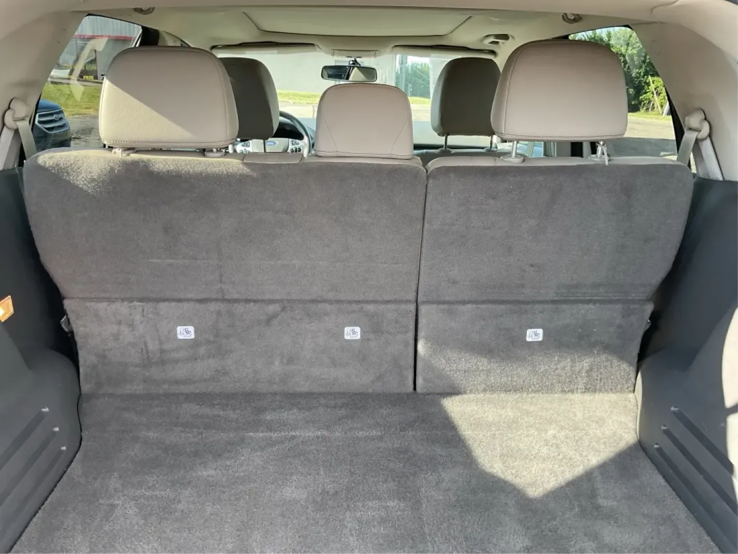 2013 Ford Edge SEL (2FMDK4JC4DB) with an 3.5L V-6 DOHC engine, located at 1951 S Dayton Lakeview Rd., New Carlisle, OH, 45344, (937) 908-9800, 39.890999, -84.050255 - **Explore the Great Outdoors with the 2013 Ford Edge SEL at Advantage Car and Credit - New Carlisle!**<br /> <br /> Are you ready for your next family adventure? The 2013 Ford Edge SEL is the perfect SUV for those seeking to balance everyday driving with weekend escapades. With its spacious interior - Photo#12