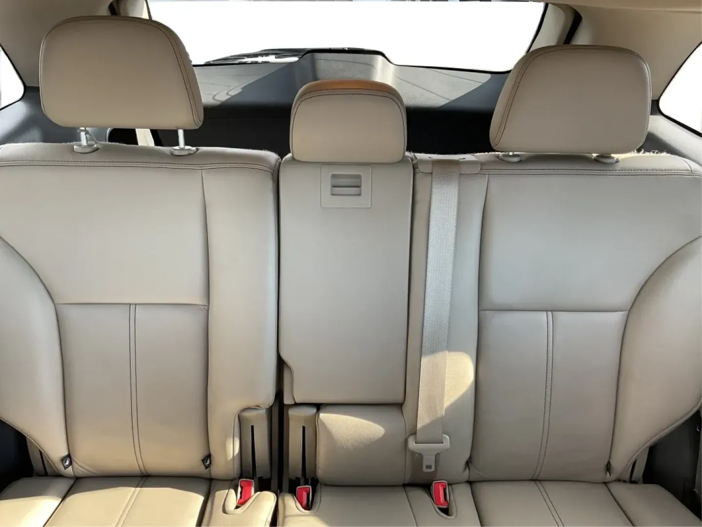 2013 Ford Edge SEL (2FMDK4JC4DB) with an 3.5L V-6 DOHC engine, located at 1951 S Dayton Lakeview Rd., New Carlisle, OH, 45344, (937) 908-9800, 39.890999, -84.050255 - **Explore the Great Outdoors with the 2013 Ford Edge SEL at Advantage Car and Credit - New Carlisle!**<br /> <br /> Are you ready for your next family adventure? The 2013 Ford Edge SEL is the perfect SUV for those seeking to balance everyday driving with weekend escapades. With its spacious interior - Photo#14