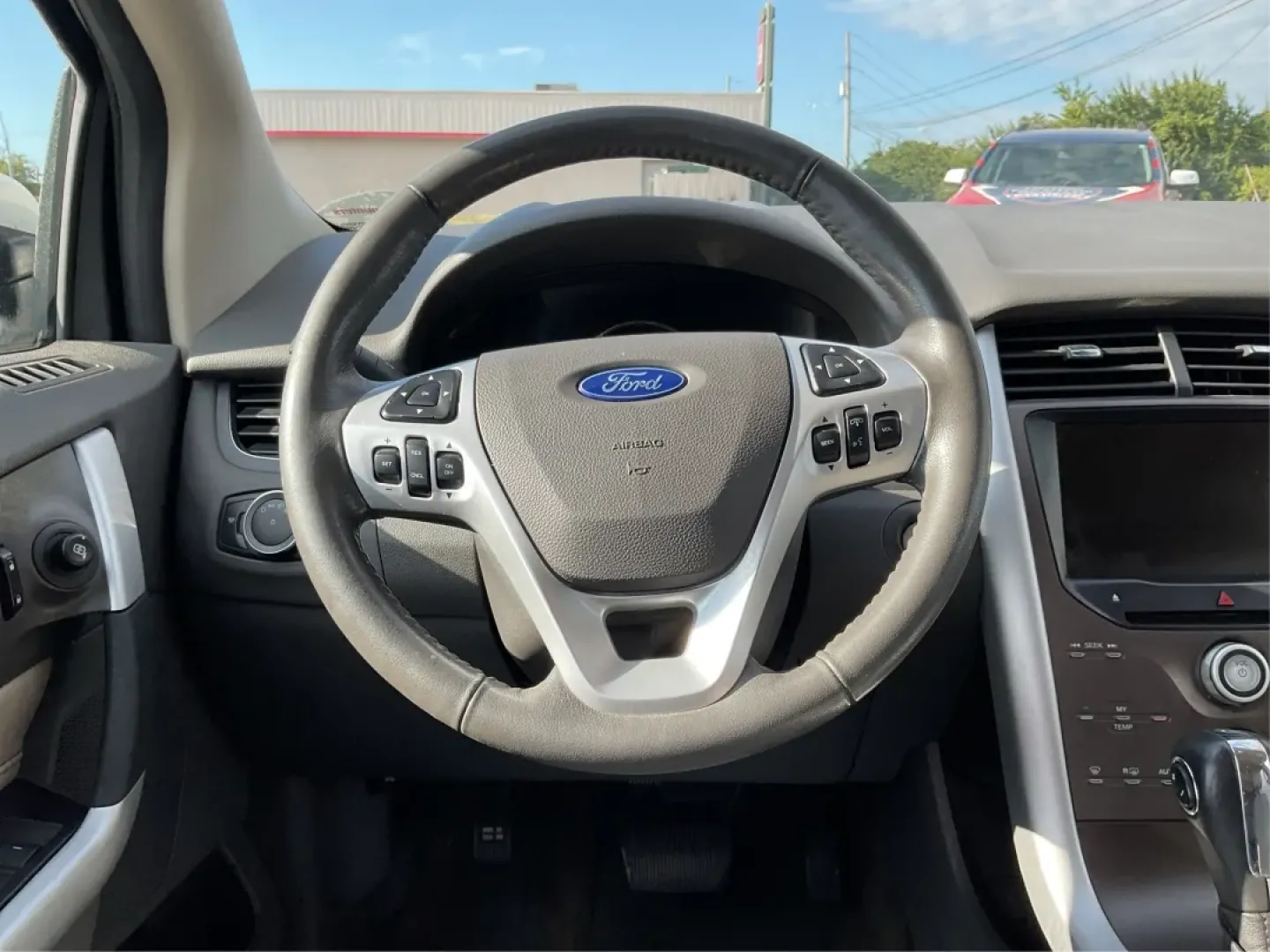 2013 Ford Edge SEL (2FMDK4JC4DB) with an 3.5L V-6 DOHC engine, located at 1951 S Dayton Lakeview Rd., New Carlisle, OH, 45344, (937) 908-9800, 39.890999, -84.050255 - **Explore the Great Outdoors with the 2013 Ford Edge SEL at Advantage Car and Credit - New Carlisle!**<br /> <br /> Are you ready for your next family adventure? The 2013 Ford Edge SEL is the perfect SUV for those seeking to balance everyday driving with weekend escapades. With its spacious interior - Photo#16