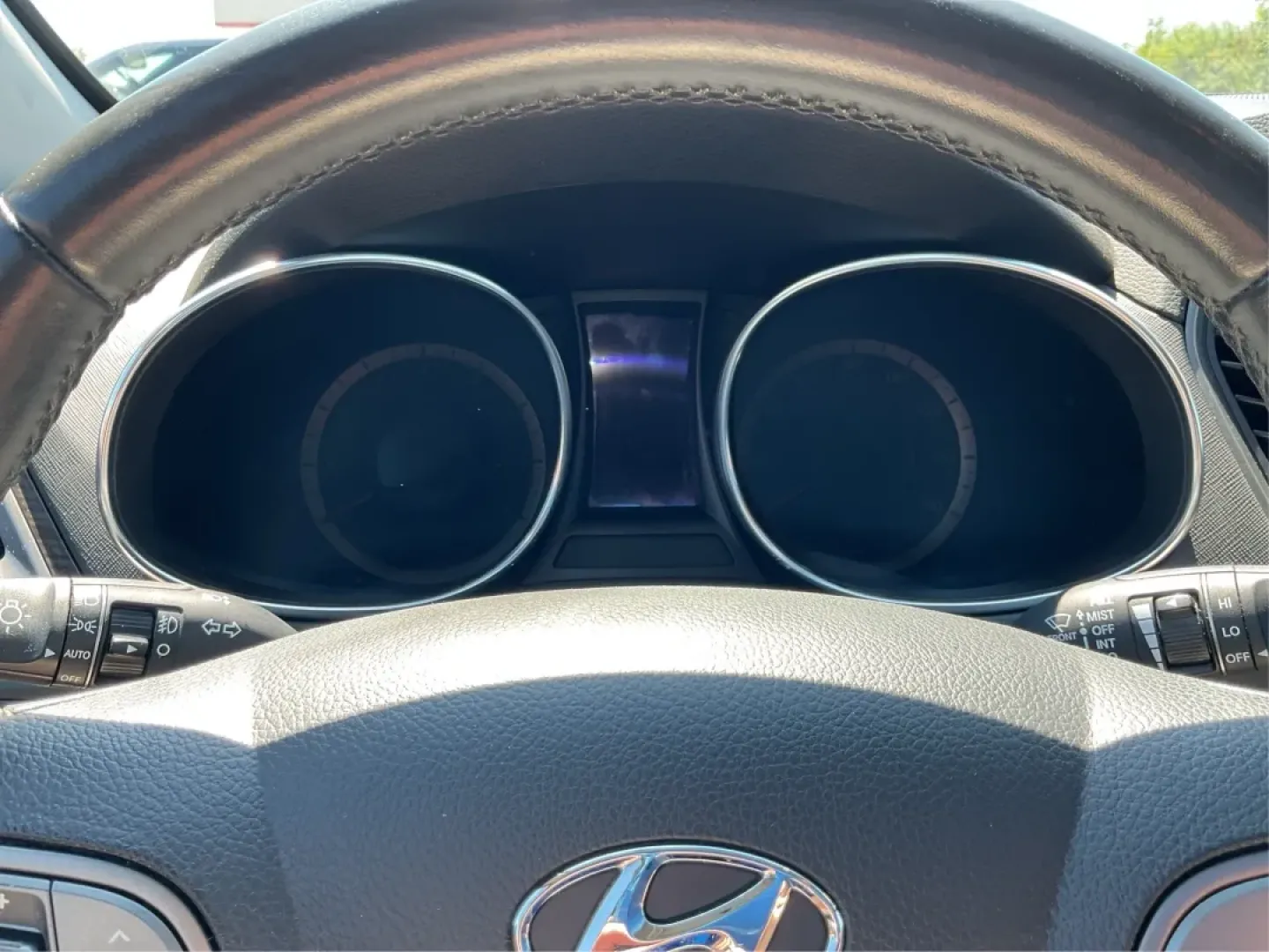 2014 Hyundai Santa Fe 2.0L Turbo (5XYZUDLA5EG) with an Theta II 2L I-4 gasoline direct injection engine, located at 8750 N County Rd 25A, Piqua, OH, 45356, (937) 908-9800, 40.164391, -84.232513 - Experience the thrill of adventure and family outings with our stunning 2014 Hyundai Santa Fe, available now at Advantage Car and Credit - Piqua, your friendly Buy Here Pay Here dealership located at 8750 N County Rd 25A, Piqua, OH 45356. This versatile SUV is designed for those who crave comfort, r - Photo#15