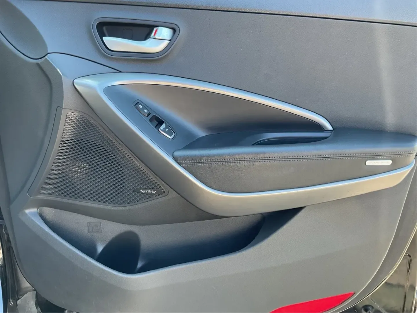 2014 Hyundai Santa Fe 2.0L Turbo (5XYZUDLA5EG) with an Theta II 2L I-4 gasoline direct injection engine, located at 8750 N County Rd 25A, Piqua, OH, 45356, (937) 908-9800, 40.164391, -84.232513 - Experience the thrill of adventure and family outings with our stunning 2014 Hyundai Santa Fe, available now at Advantage Car and Credit - Piqua, your friendly Buy Here Pay Here dealership located at 8750 N County Rd 25A, Piqua, OH 45356. This versatile SUV is designed for those who crave comfort, r - Photo#19