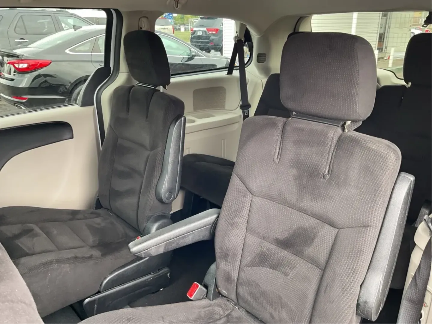 2014 Dodge Grand Caravan SE (2C4RDGBG7ER) with an 3.6L V-6 DOHC engine, located at 880 E. National Road, Vandalia, OH, 45377, (937) 908-9800, 39.891918, -84.183594 - Are you ready to elevate your family's adventures? Look no further than the 2014 Dodge Grand Caravan SE, an exceptional passenger van that perfectly balances comfort, convenience, and capability for growing families or those needing spacious transportation. Whether you're planning weekend getaways, - Photo#10