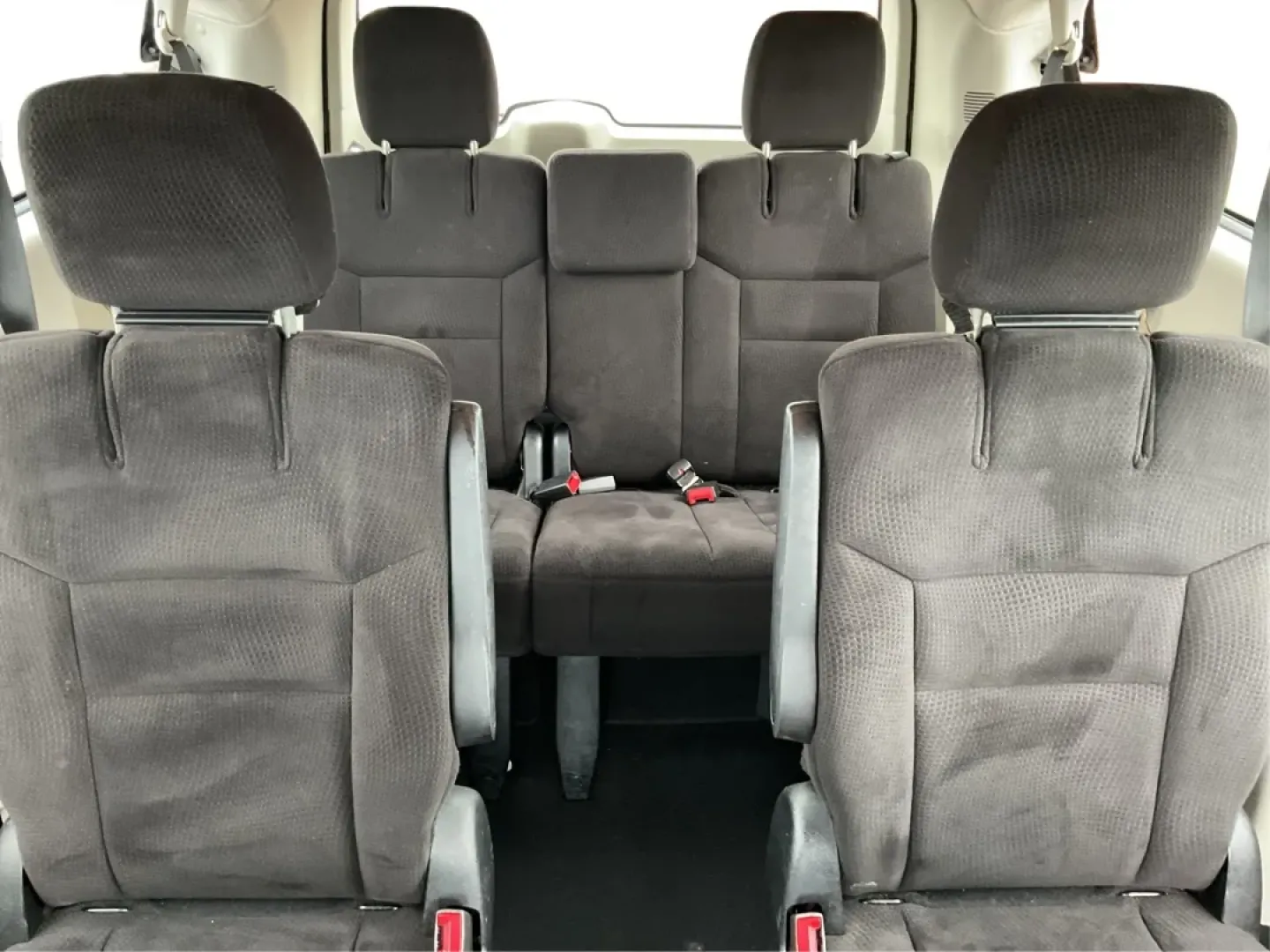 2014 Dodge Grand Caravan SE (2C4RDGBG7ER) with an 3.6L V-6 DOHC engine, located at 880 E. National Road, Vandalia, OH, 45377, (937) 908-9800, 39.891918, -84.183594 - Are you ready to elevate your family's adventures? Look no further than the 2014 Dodge Grand Caravan SE, an exceptional passenger van that perfectly balances comfort, convenience, and capability for growing families or those needing spacious transportation. Whether you're planning weekend getaways, - Photo#14