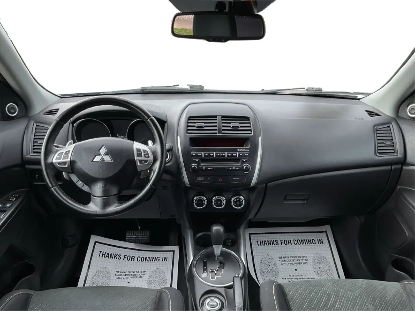 2013 Mitsubishi Outlander SE (4A4AR4AU8DE) with an 2L I-4 DOHC engine, located at 880 E. National Road, Vandalia, OH, 45377, (937) 908-9800, 39.891918, -84.183594 - **Discover the Ideal Adventure Companion: 2013 Mitsubishi Outlander SE at Advantage Car and Credit - Vandalia**<br /> <br /> Are you ready for your next family road trip or weekend adventure? The 2013 Mitsubishi Outlander SE is the perfect SUV for those who crave flexibility and comfort without sacr - Photo#19