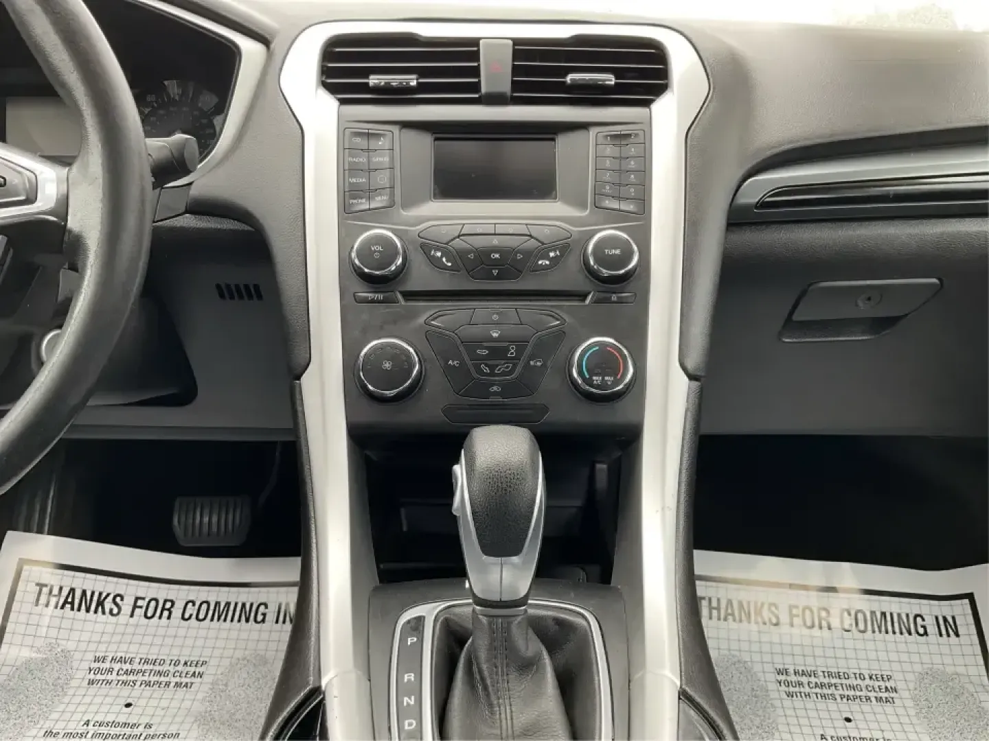2016 Ford Fusion SE (3FA6P0HD1GR) with an 1.5L L4 DOHC 16V engine, 6-Speed Automatic transmission, located at 1230 East Main St, Xenia, OH, 45385, (937) 908-9800, 39.688026, -83.910172 - **Experience Style and Comfort with the 2016 Ford Fusion SE at Advantage Car and Credit in Fairborn, OH!**<br /> <br /> Are you looking for a versatile sedan that fits seamlessly into your busy lifestyle? Whether you're a commuter tackling daily traffic, a growing family seeking comfort on the road, - Photo#13