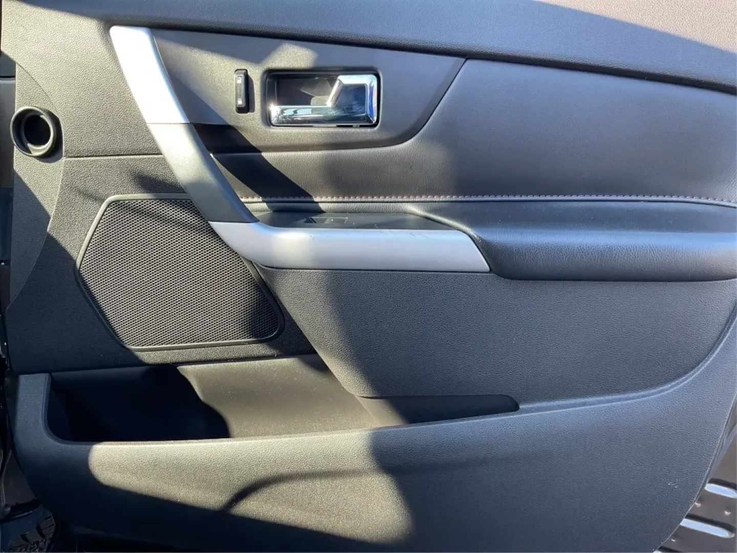 2011 Ford Edge SEL (2FMDK4JC9BB) with an 3.5L V-6 DOHC engine, located at 4508 South Dixie Dr, Moraine, OH, 45439, (937) 908-9800, 39.689976, -84.218452 - **Adventure Awaits with the 2011 Ford Edge SEL Perfect for Family Road Trips and Daily Commuting!**<br /> <br /> Are you ready to elevate your driving experience with a perfect blend of style, comfort, and capability? Look no further than this stunning 2011 Ford Edge SEL, ideal for families seeking - Photo#20