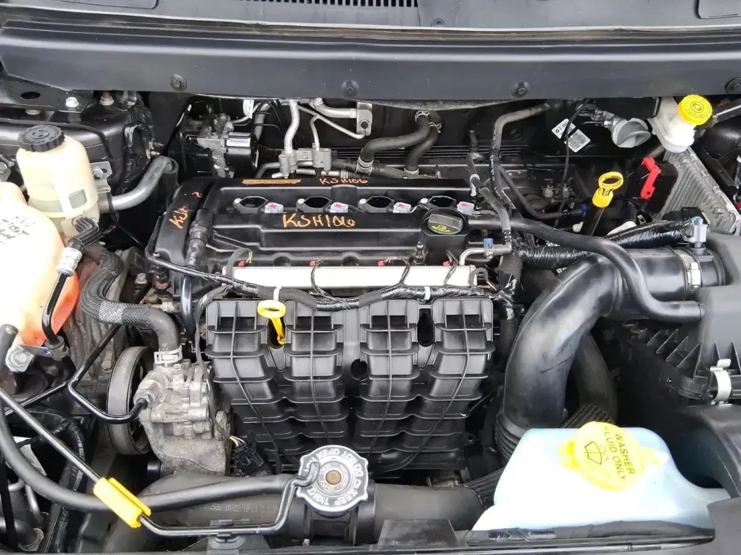 2019 Dodge Journey SE (3C4PDCBB0KT) with an 2.4L L6 DOHC 16V engine, 4A transmission, located at 1230 East Main St, Xenia, OH, 45385, (937) 908-9800, 39.688026, -83.910172 - ### Discover Your Next Adventure with the 2019 Dodge Journey SE Perfect for Growing Families!<br /> <br /> Are you looking for a reliable and spacious SUV that can accommodate your family's needs and adventures? Look no further than this 2019 Dodge Journey SE, now available at Advantage Car and Cre - Photo#11